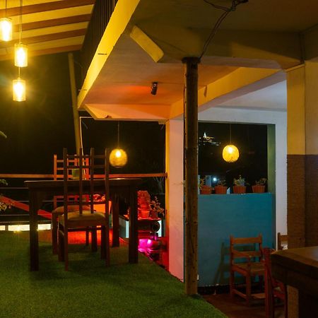 Refresh Inn Ella Bagian luar foto