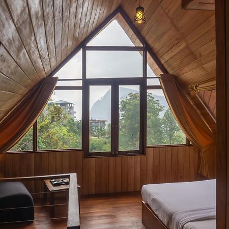 Refresh Inn Ella Bagian luar foto